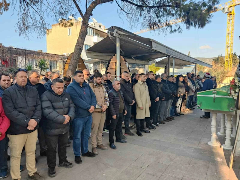 Tekerlekli sandalyede ölü olarak taburcu edildiği iddia edilen şahıs toprağa verildi
