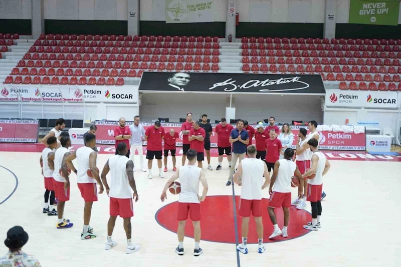 Aliağa Petkimspor, A. Efes deplasmanında
