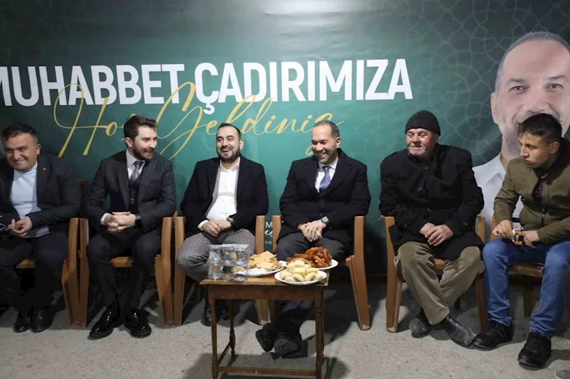 Başkan Özdemir, Muhabbet Çadırı’nda vatandaşlarla buluştu
