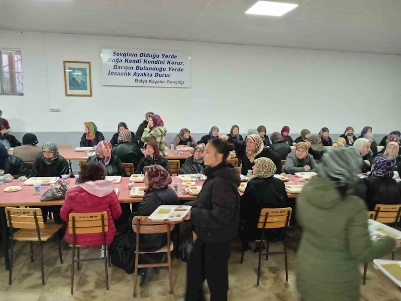 Balya Kayalar’da geleneksel Ramazan iftarı yapıldı
