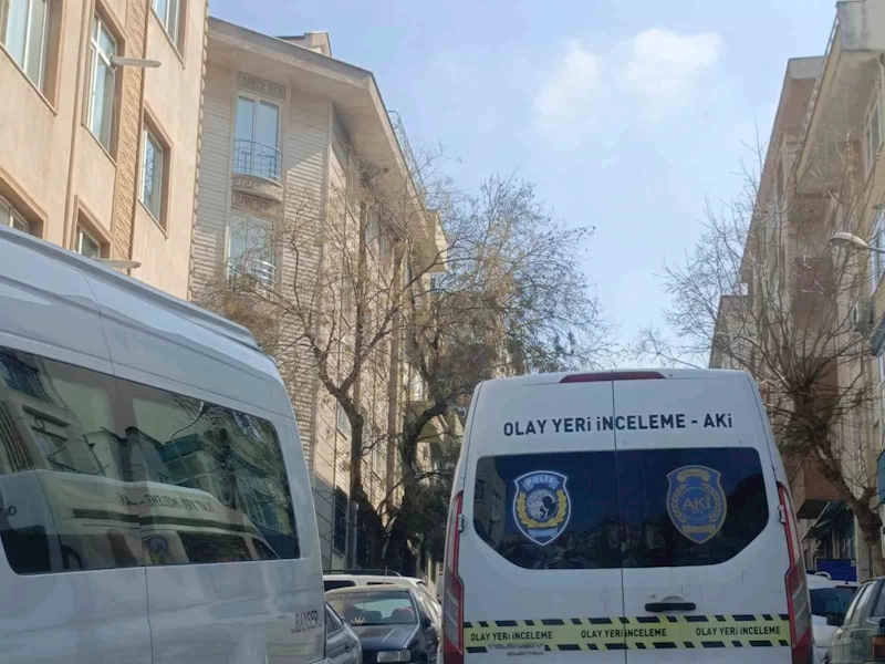 Bandırma’da feci olay...Cam silerken dengesini kaybedip hayatını kaybetti
