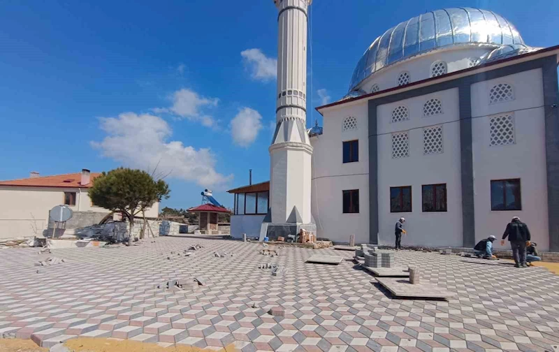 Bozdoğan Belediyesi’nden camilerde çevre düzenlemesi
