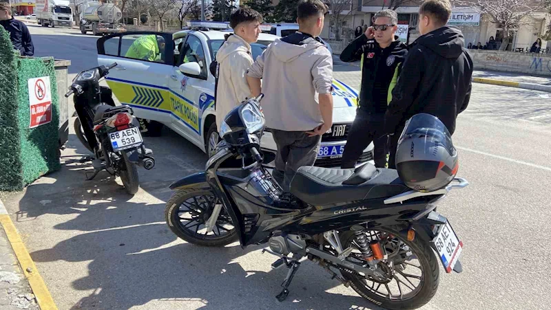 Aksaray’da polis motosikletlerin peşinde
