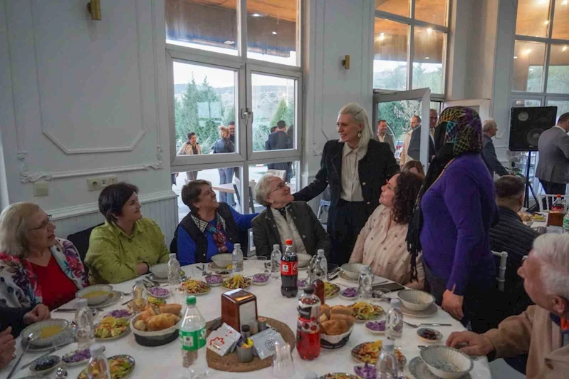 Başkan Subaşı, dernek temsilcileri, muhtarlar ve basın mensuplarıyla iftarda buluştu
