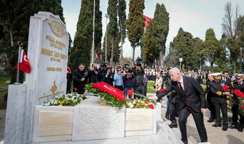 Milli şair Mehmet Akif Ersoy,  İstiklal Marşı’nın kabulünün 104’üncü yılında anıldı
