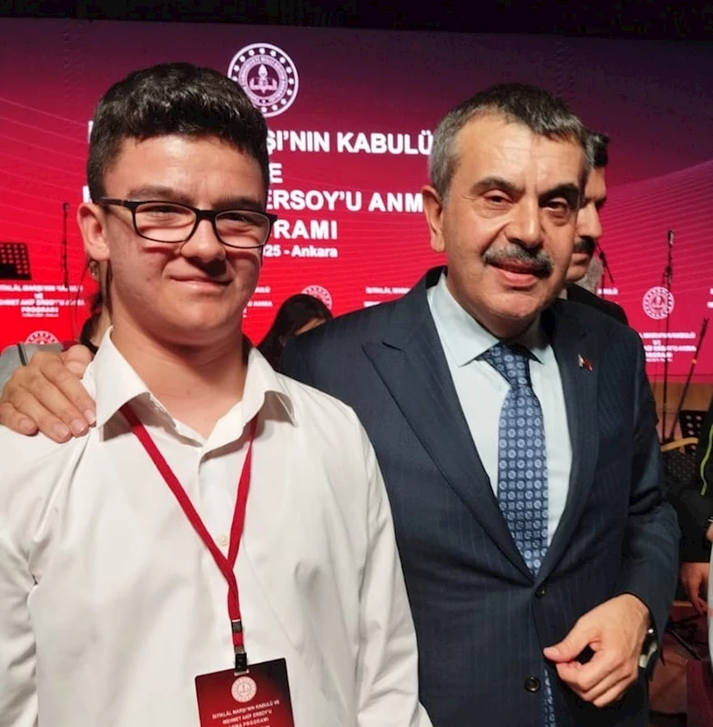 İstiklal Marşını en güzel okuyan Salih, Denizli’yi Ankara’da temsil etti
