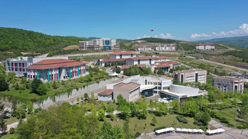 Düzce Üniversitesi 163 basamak birden yükseldi
