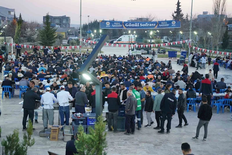 Kahta Belediyesi Gönül Sofrası’na yoğun ilgi
