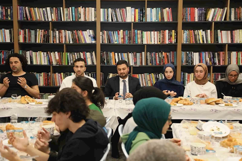 Kağıthane Belediyesi’nden gençlere özel iftar programı
