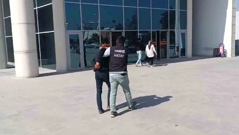 İskenderun’da uyuşturucu operasyonu; 2 gözaltı
