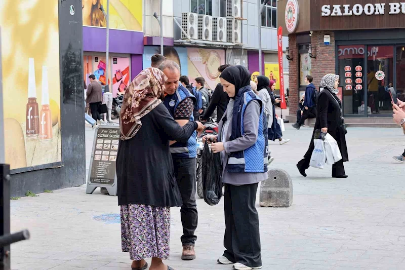 Sokakta duygu sömüren dilencilere Zabıta engeli
