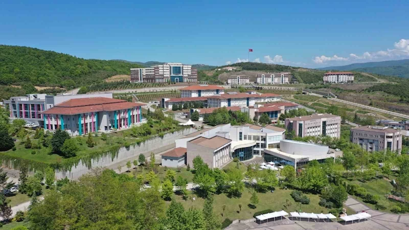 Düzce Üniversitesi 90 basamak birden yükseldi
