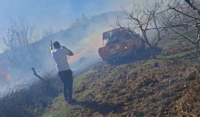 Çanakkale’de tarım arazisinde çıkan yangın ormanlık alana sıçradı
