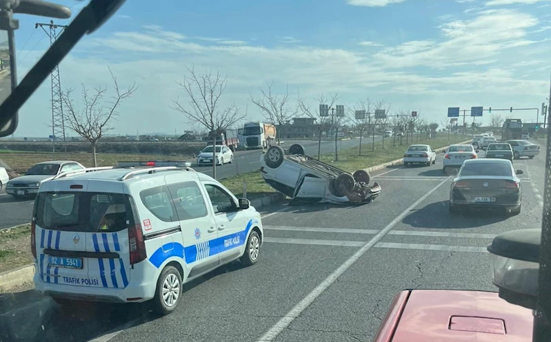 Adıyaman’da otomobil takla attı: 1 yaralı
