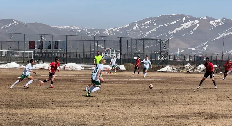 Yüksekova Spor, Giresun Sanayispor ile berabere kaldı
