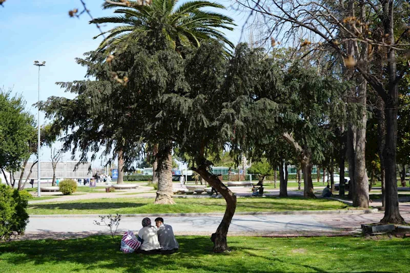 Samsun’da hava sıcaklığı mevsim normallerinin 25 derece üstüne çıktı, rekorun kıyısından dönüldü
