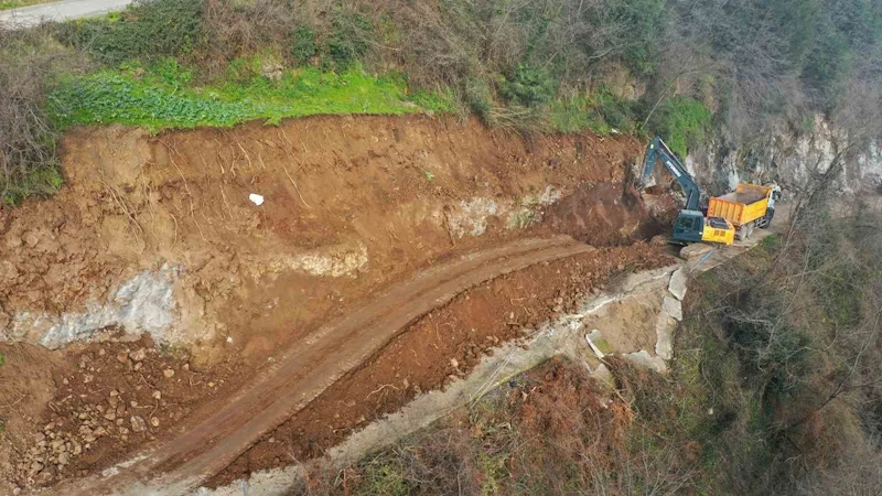 Ordu’da dar yollar genişletiliyor
