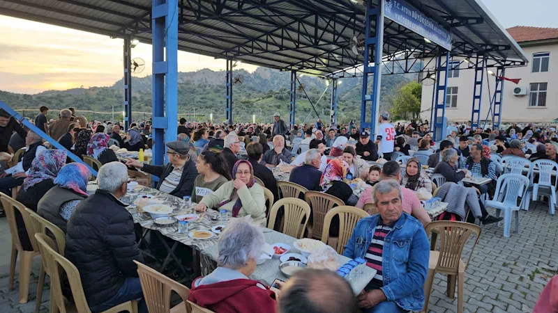 Yağdereliler imece usulü iftarda buluştu
