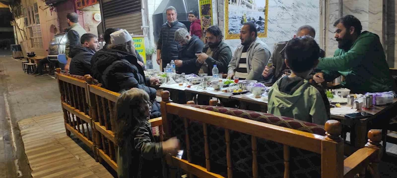 Sahur vakti ciğer keyfi
