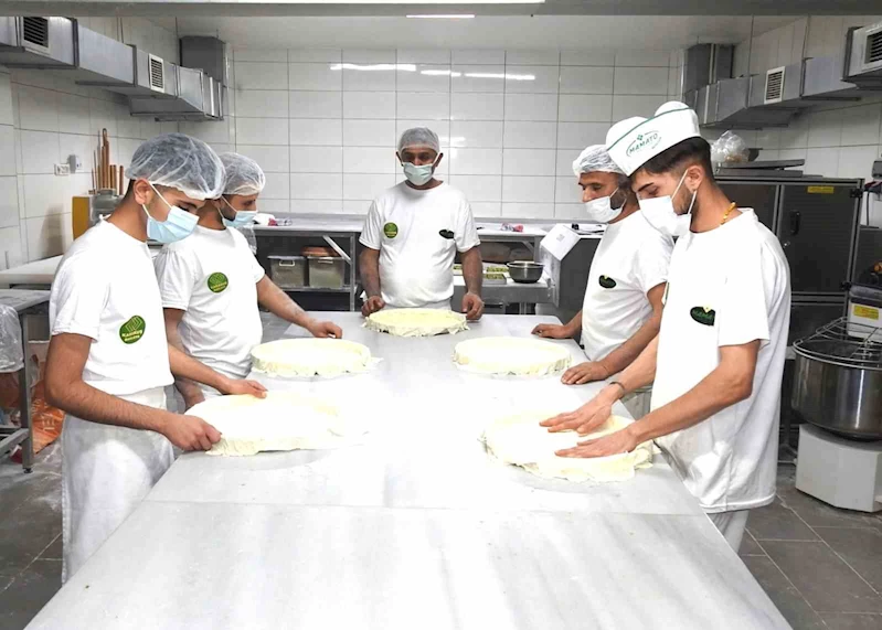 Gaziantep baklavasında Ramazan Bayramı mesaisi başladı
