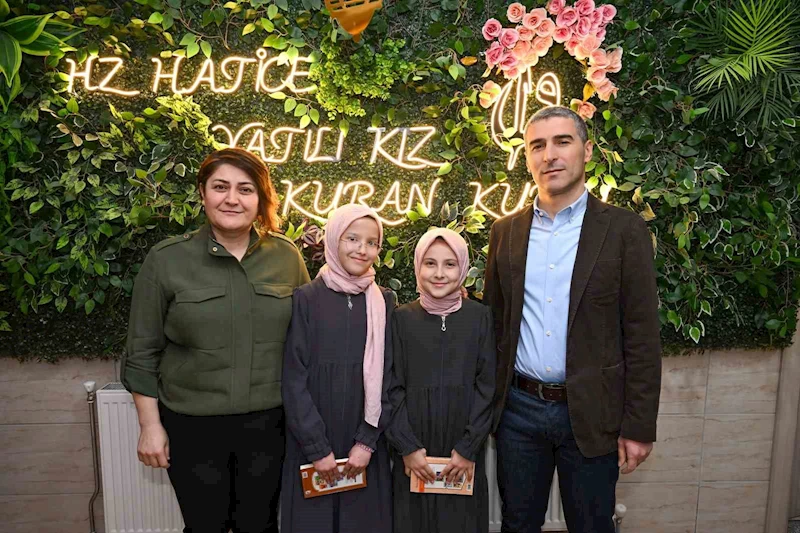 Vali Aktaş, Hz. Hatice Yatılı Hafızlık Kız Kur’an Kursu öğrencileriyle iftar sofrasında buluştu
