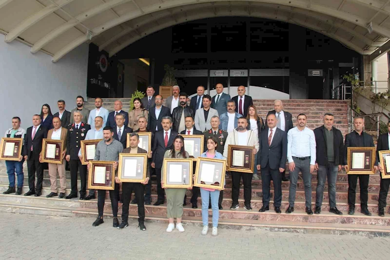 Şırnak’ta, 15 şehit ailesine devlet övünç madalyası verildi
