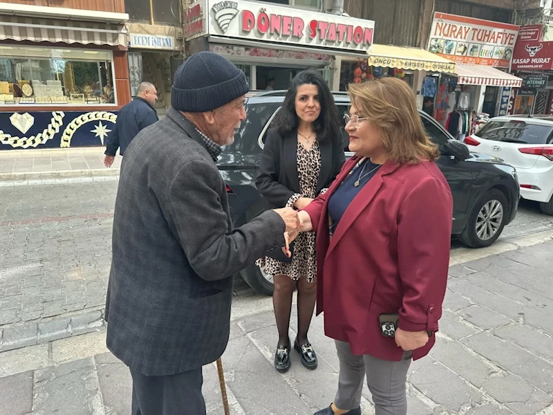 Başkan Gençay, Kent Lokantası’ndaki çalışmaları yerinde inceledi
