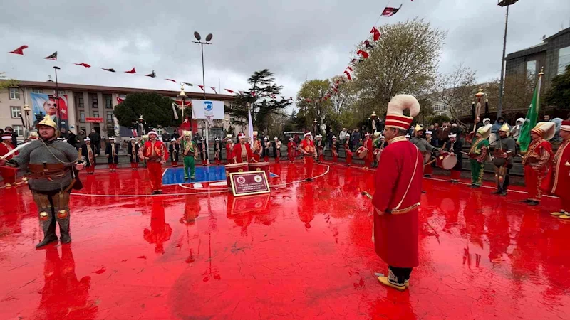 Çanakkale Deniz Zaferi’nin 110. yıl dönümü kutlamalarında mehteran gösterisi
