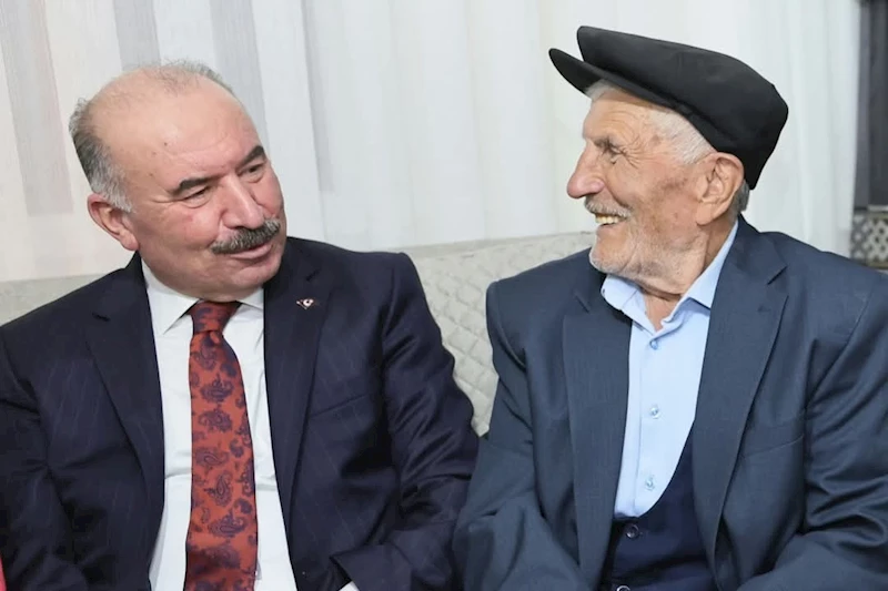 Vali Çalgan’dan 63 yıllık evli çifte ziyaret
