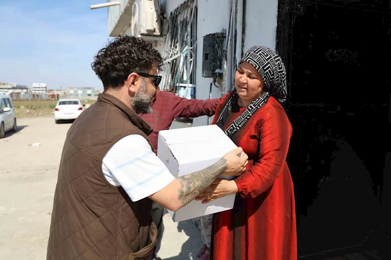 Adana’nın ’Ogün ağabeyi’ ailelerin gönüllerine dokunuyor
