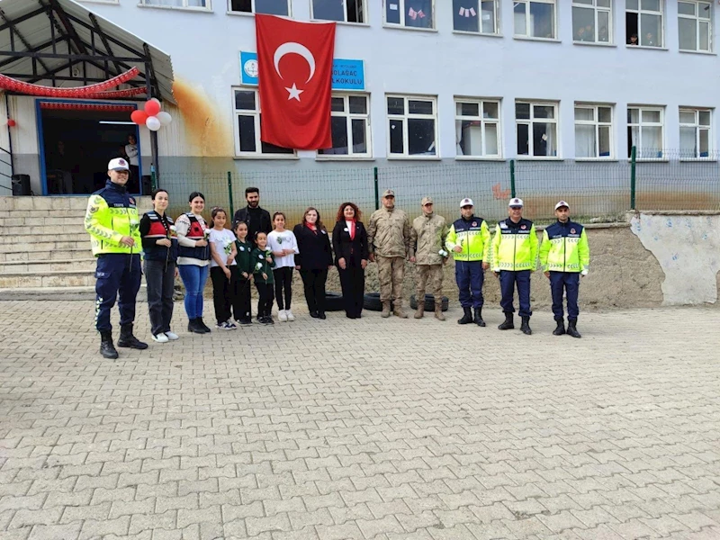 Şırnak’ta öğrencilere 