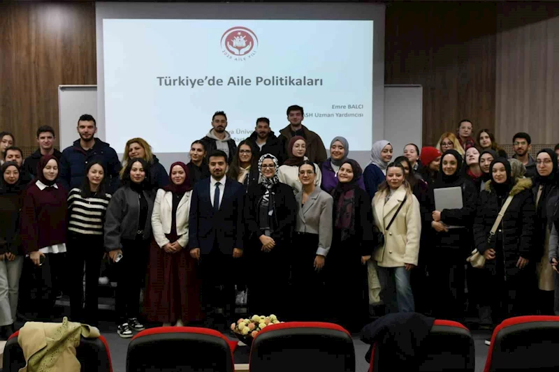 Türkiye’nin aile politikaları SAÜ’de konuşuldu
