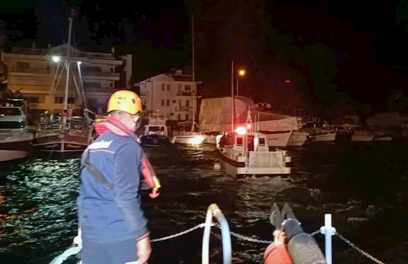 Göcek açıklarında sürüklenen tekneyi Kıyı Emniyet ekipleri kurtardı
