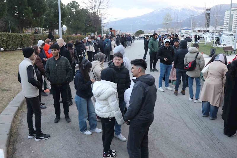 Denizli OSB her akşam 3 bin öğrenciyi geleneksel iftar sofrasında buluşturuyor
