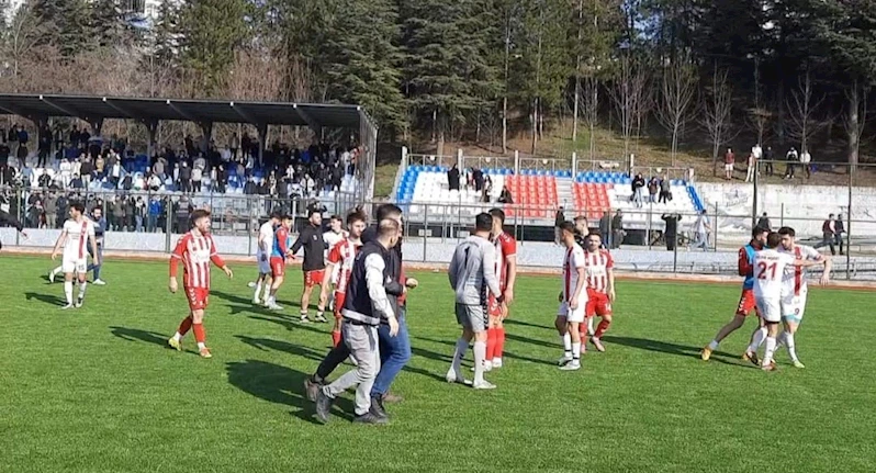 Samsun’da play-off maçı sonunda sahada gerginlik
