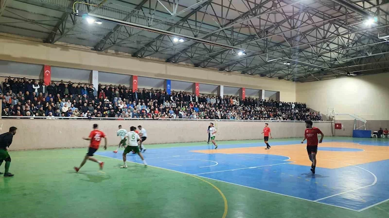 Demirci orman futsal turnuvasının şampiyonu oldu
