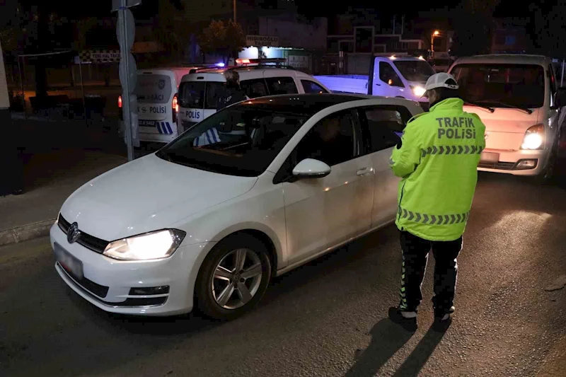 Mersin polisinden 42 ekiple eş zamanlı denetim
