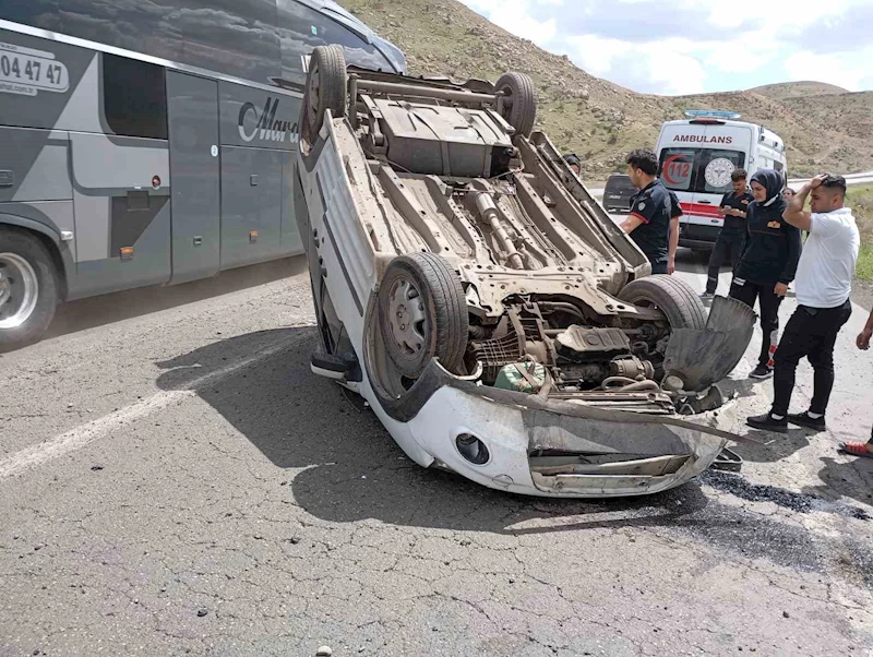 Cizre’de hafif ticari araç takla attı: 1 yaralı
