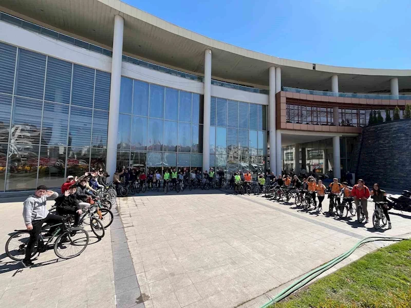 Kalp sağlığı için pedal çevirdiler
