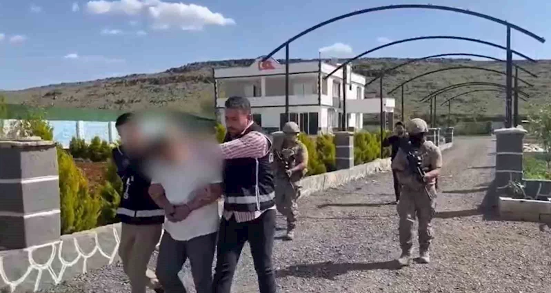 Gaziantep’te kesinleşmiş 39 yıl cezası olan şahıs bağ evinde yakalandı
