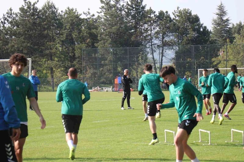 Sakaryaspor, İrfan Buz ile ilk idmanına çıktı
