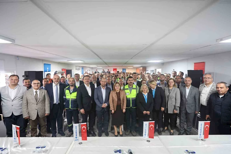 Başkan Şahin, 1 Mayıs’ta belediye çalışanlarıyla bir araya geldi

