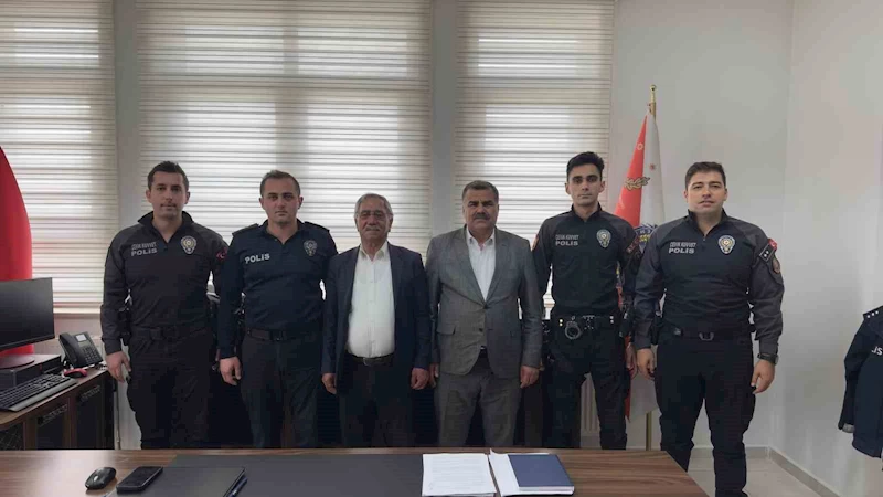 Bulanık’ta devriye atarken hayat kurtaran polislere teşekkür ziyareti
