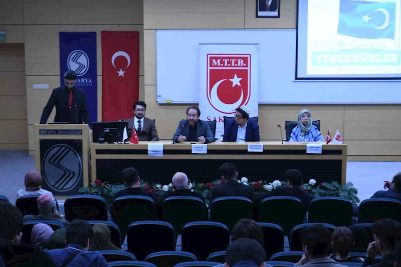 Sakarya Üniversitesi’nde Doğu Türkistan paneli düzenlendi

