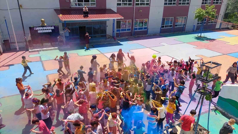Akçaköy İlk-Ortaokulu’nca colourfest etkinliği yapıldı
