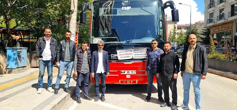 Van’da CHP Lideri Özgür Özel’e pankartlı protesto
