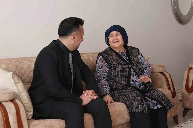 Anneler Günü’nde şehit ailelerine anlamlı ziyaret
