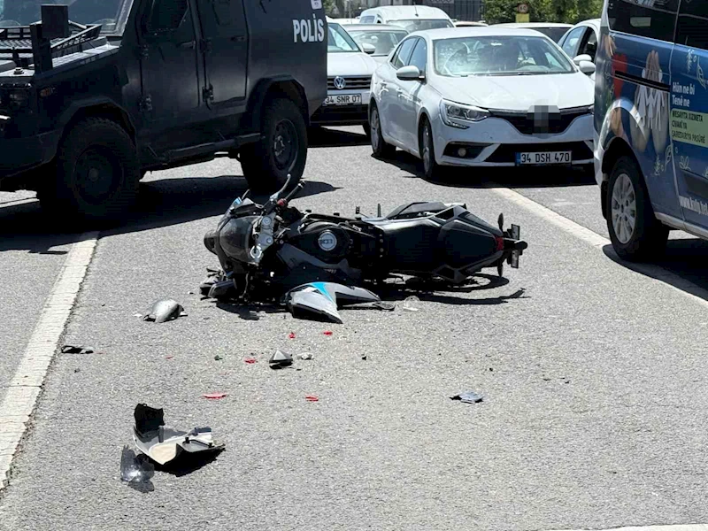 Diyarbakır’da motosiklet sürücüsü otomobile arkadan çarptı
