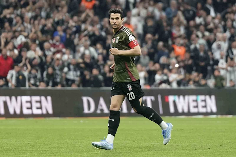 Necip Uysal 274 gün sonra formasına kavuştu
