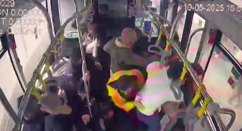 Metrobüs kazasının yeni görüntüleri ortaya çıktı
